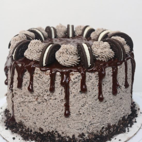 Oreo Cookies and Cream Cake