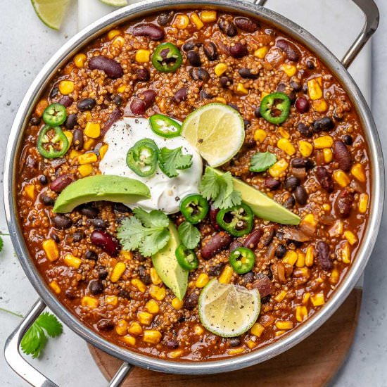 EASY VEGETARIAN BEAN CHILI