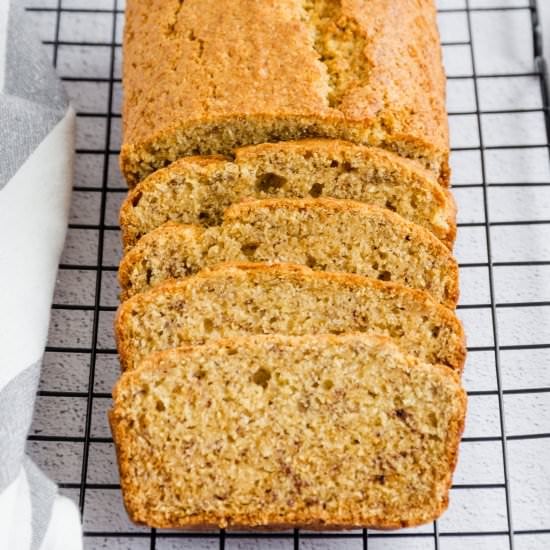 Easy Banana Bread (Moist and Yummy)