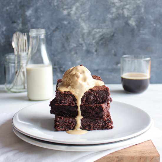 One bowl chocolate brownie