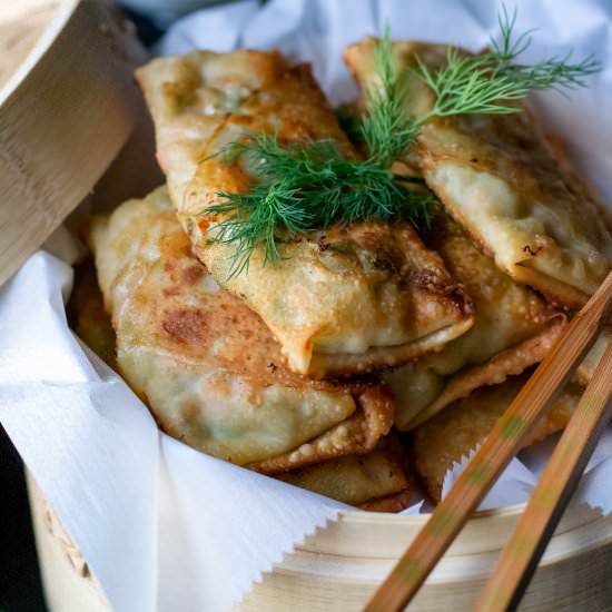 Spring Chicken Pot Pie Egg Rolls