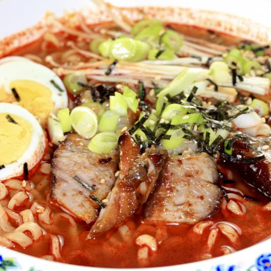 Instant Noodles With Hoisin Pork