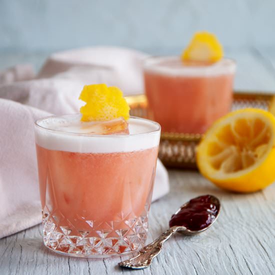 Strawberry Jelly and Gin Cocktail