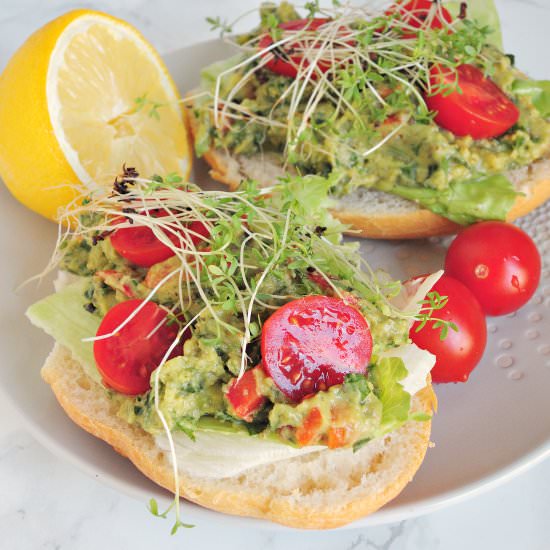 Guacamole sandwiches