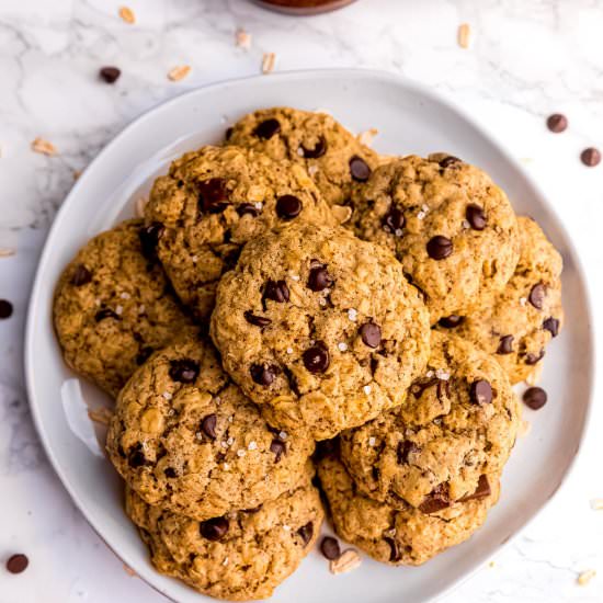 These Oatmeal Chocolate Chip Cookie