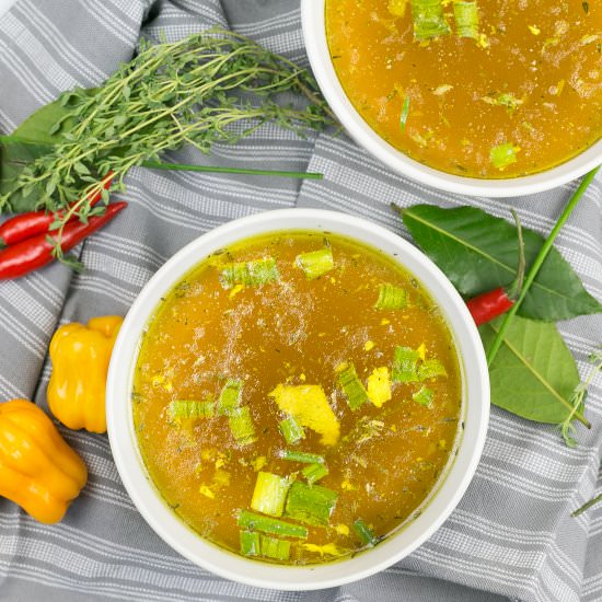 INSTANT POT CHICKEN BROTH