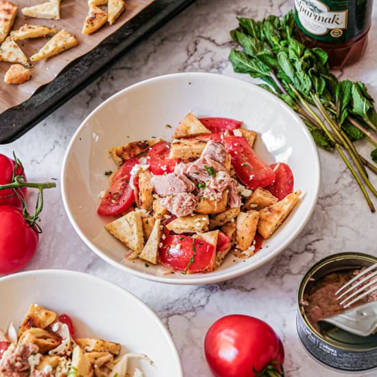 Fennel, Tomato, Tuna & Pita Salad