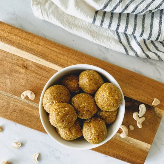 Turmeric Date Balls