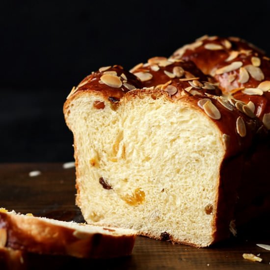 Fluffy Brioche Challah