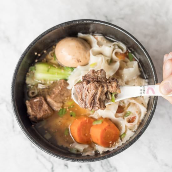 Slow Cooker Asian Beef Noodle Soup