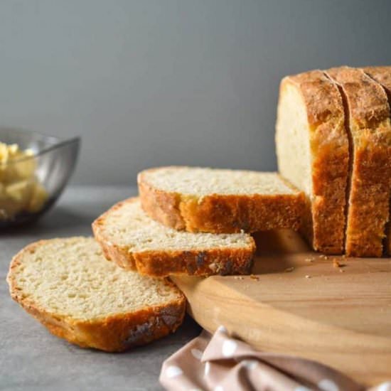 Easy Homemade Bread (No Knead)