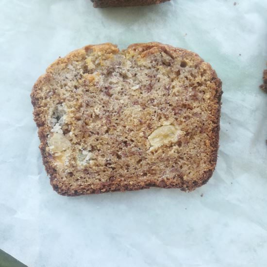 Cinnamon raisin banana bread