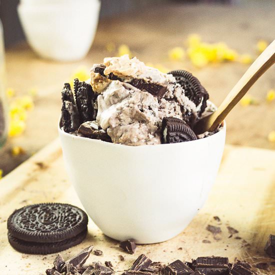 Chocolate chip & cookies ice cream