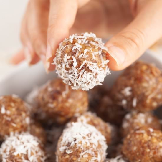 Vegan No-bake Energy Balls