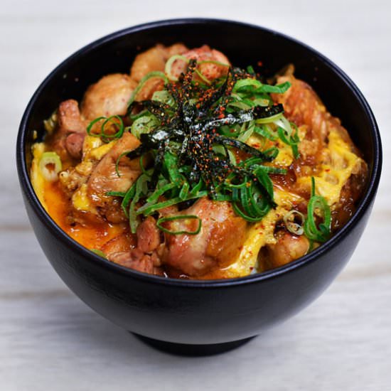 Juicy Japanese Oyakodon Rice Bowl