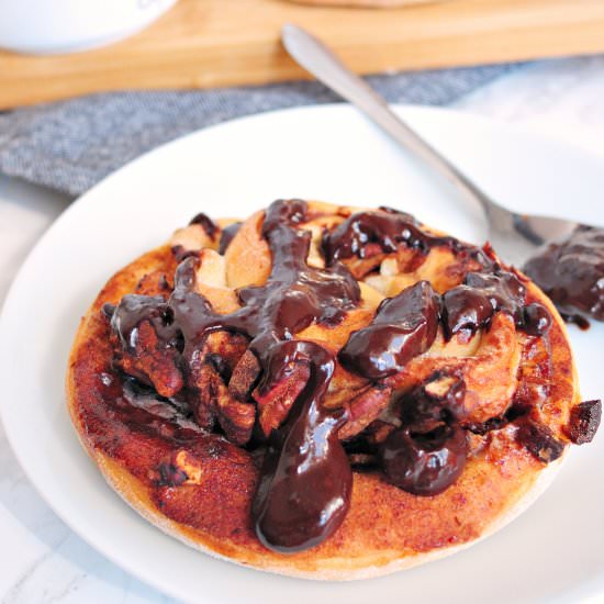 Vegan Cinnamon-Nut Buns