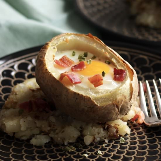 Baked Breakfast Potatoes with Egg