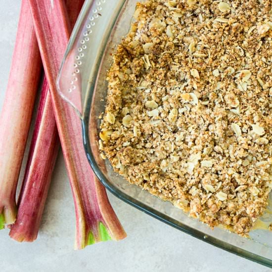 Rhubarb & Apple Crumble (vegan/gf)