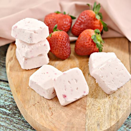 Keto Strawberry Cheesecake Fat Bomb