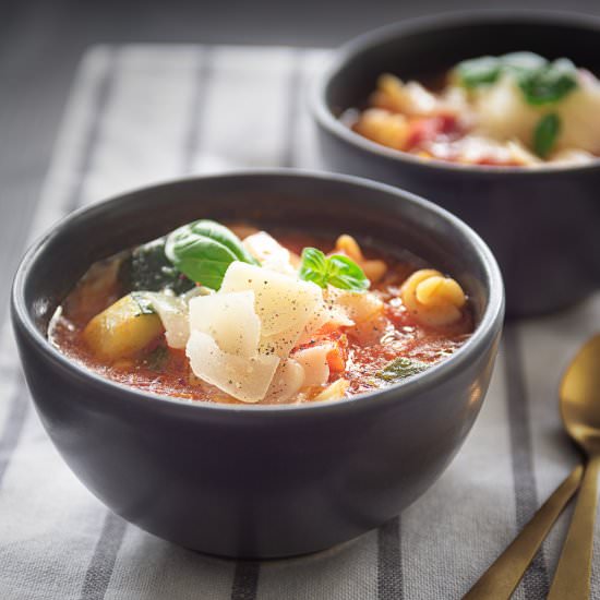 Filled minestrone soup with pasta