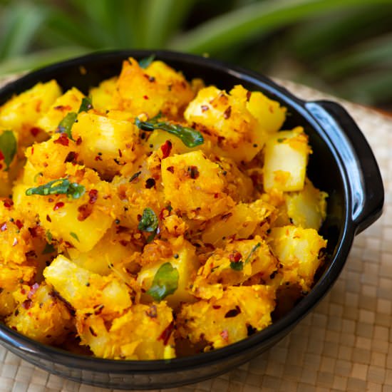 Kappa Ularthiyathu/SpicyTapioca fry