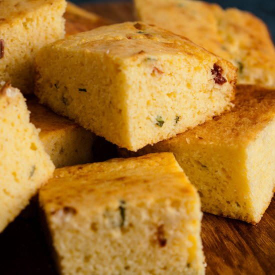 Cornbread, with sundried tomatoes