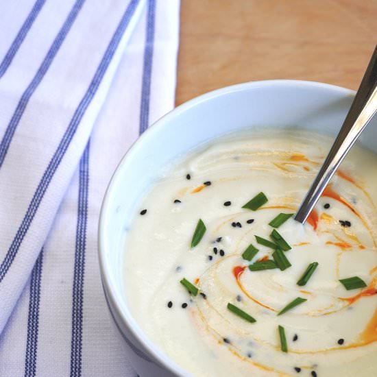 Creamy Vegan Cauliflower Soup