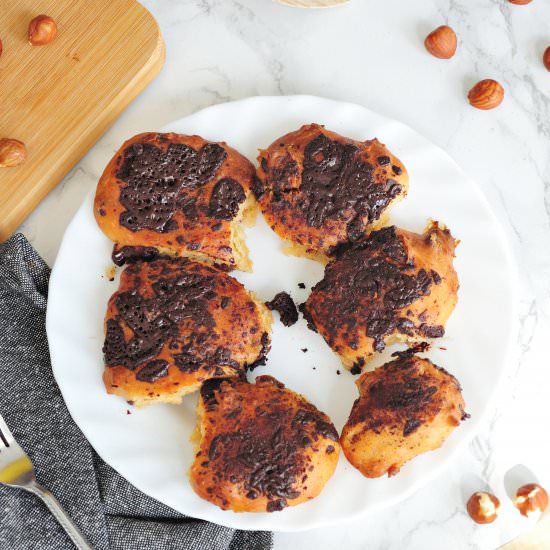 Vegan chocolate-nut yeast dough