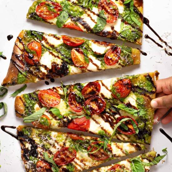 CAPRESE FLATBREAD