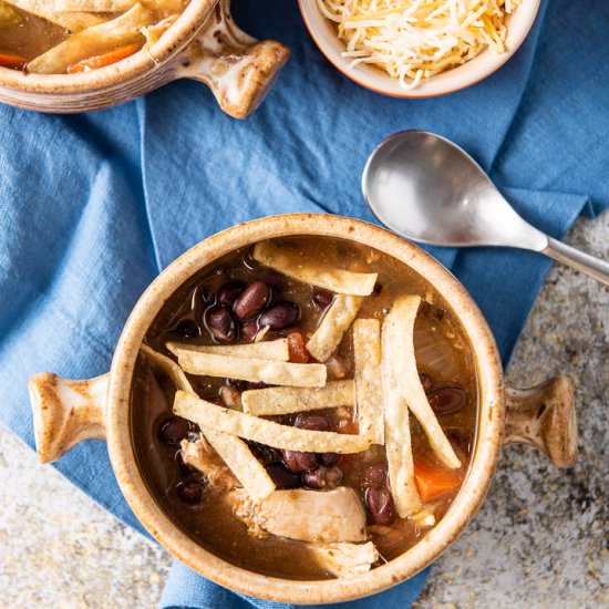 Instant Pot Chicken Tortilla Soup