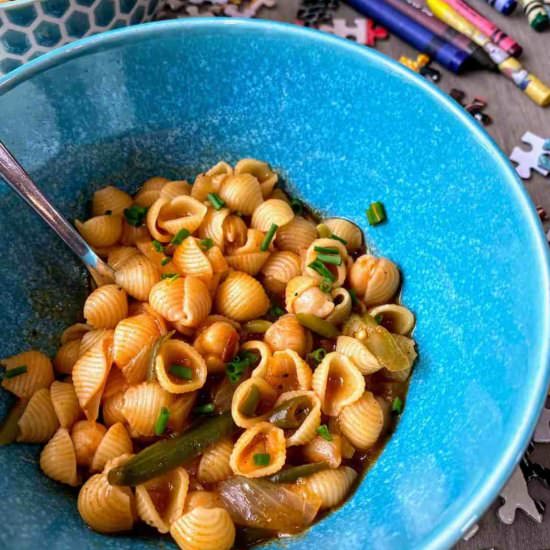 One Pot Vegan Pasta with Chickpeas