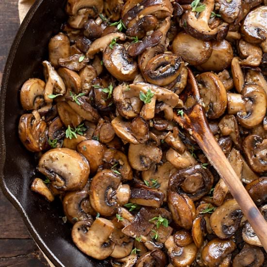 Sauteed Mushrooms with Garlic