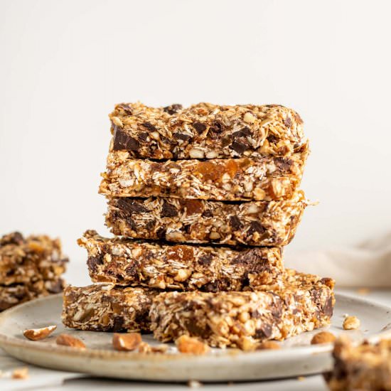 No-Bake Apricot Granola Bars