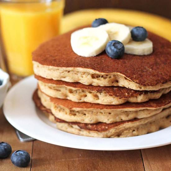 Fluffy Vegan Banana Pancakes