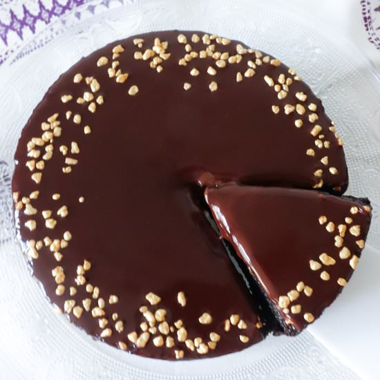 3-ingredient chocolate cake