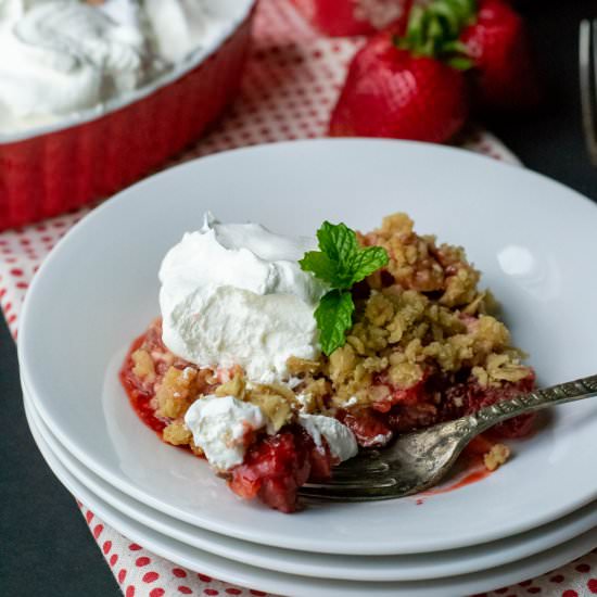 Strawberry Crumble Crisp