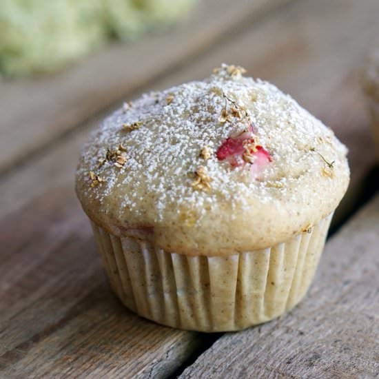Juicy Rhubarb Elderflower Muffins