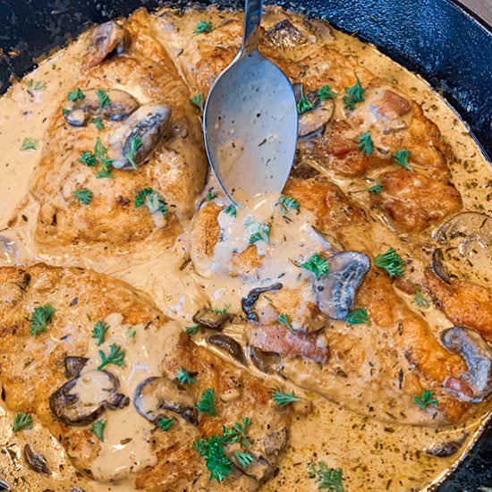 Easy Creamy Chicken Marsala