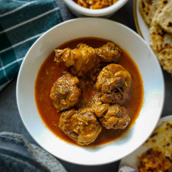 Sri Lankan red chicken curry
