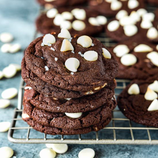 Eggless White Chip Chocolate Cookie