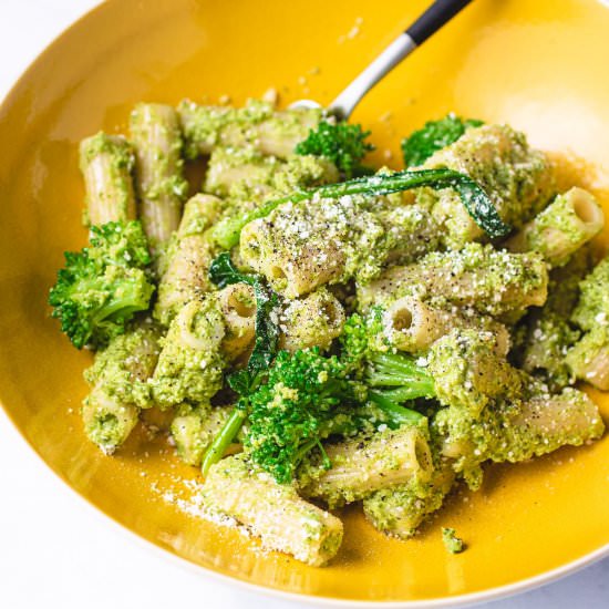 Broccoli Pesto Pasta Salad