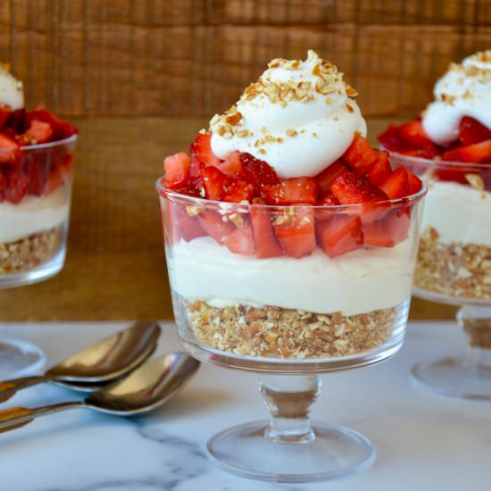 Strawberry Pretzel Dessert Cups
