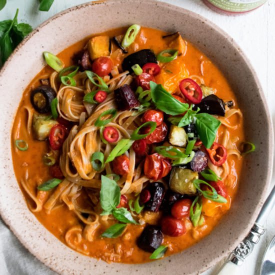 Roasted Tomato Curry Noodles