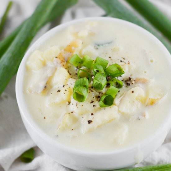 One-Pot Vegan Potato Soup