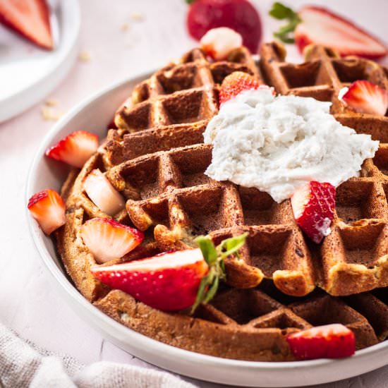 3-Ingredient Oatmeal Waffles