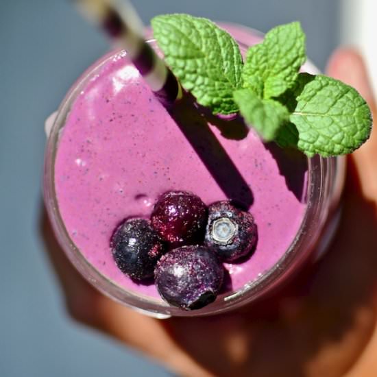 Blueberry Almond Smoothies