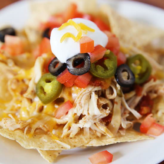 Slow Cooker Chicken Nachos