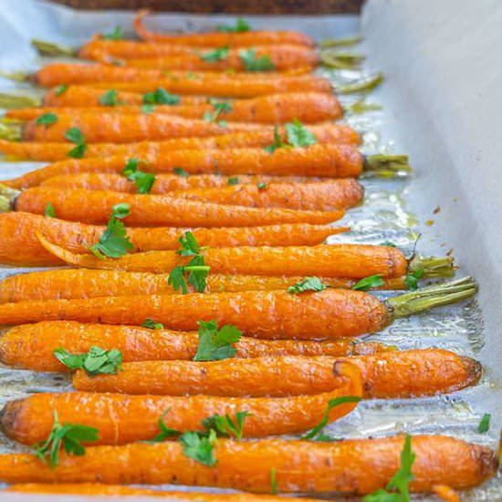 Maple Ginger Roasted Carrots