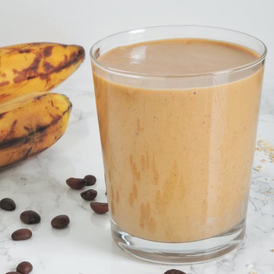 Coffee-nut smoothie with maca root