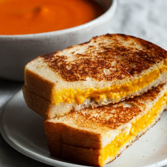 Vegan Grilled Cheese & Tomato Soup